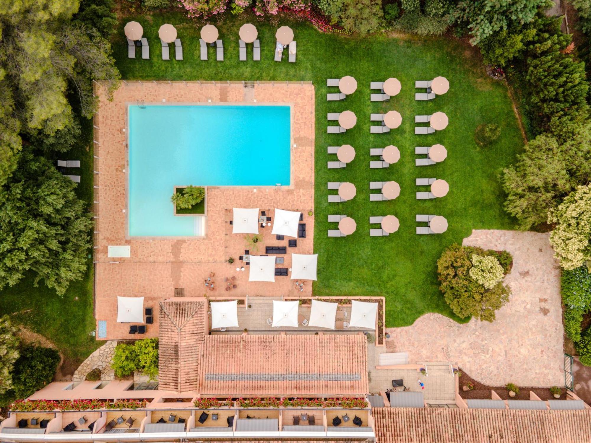 Golf Hotel De Valescure & Spa Nuxe Saint-Raphaël Esterno foto