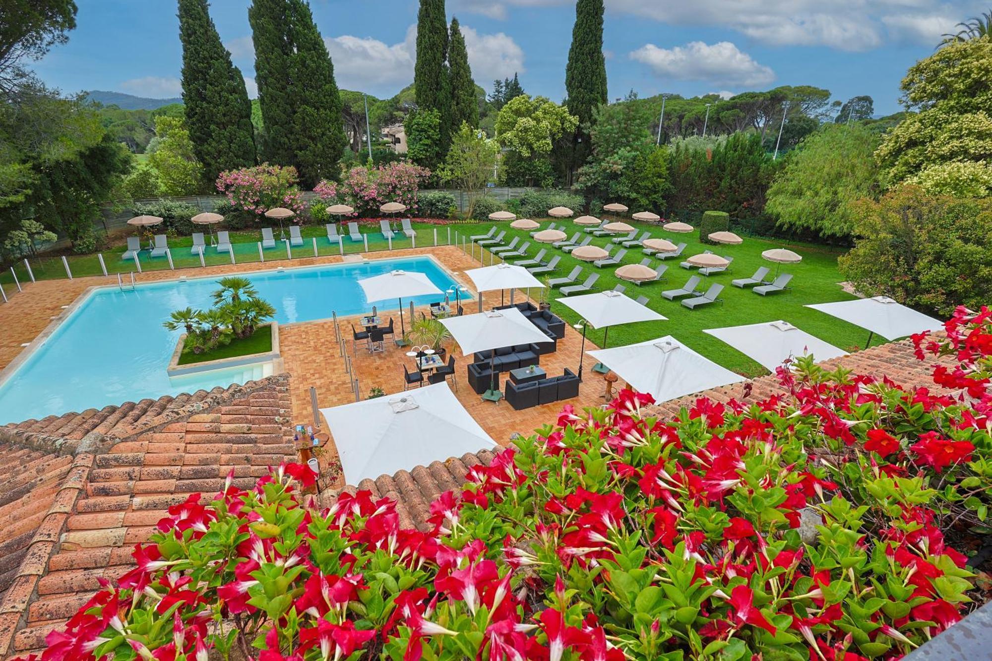 Golf Hotel De Valescure & Spa Nuxe Saint-Raphaël Esterno foto